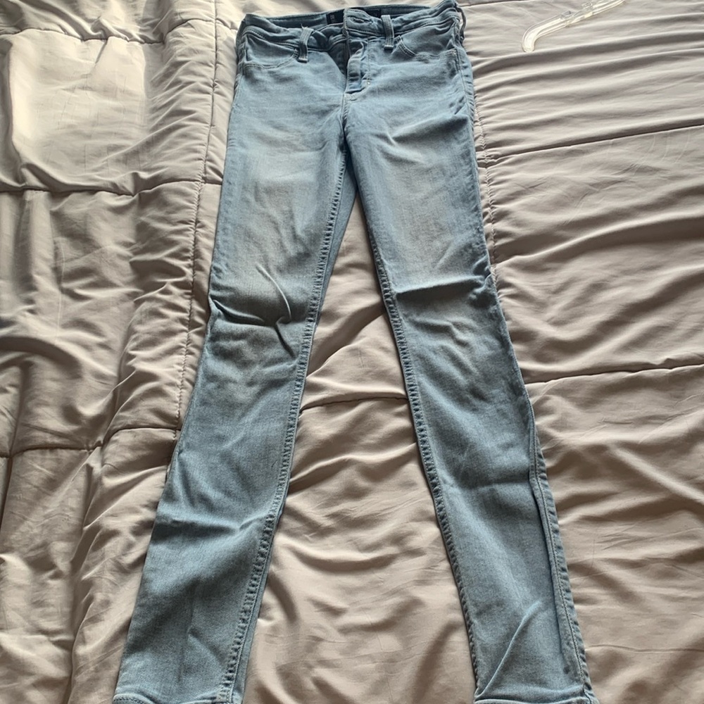Hollister high rise jegging jeans size 0.